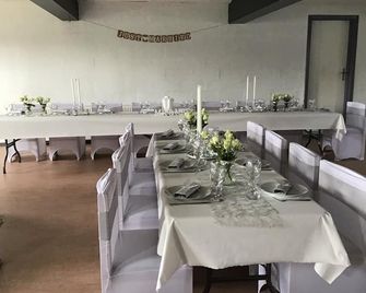 Bopladsen Jyndevad - Hostel - Tinglev - Restaurante