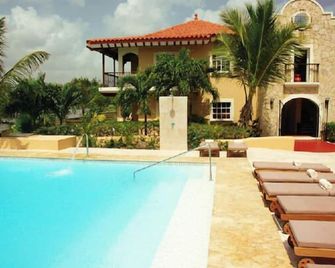 The Golf Suites - פונטה קאנה - בריכה