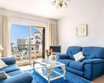 Imperial Puerto by Interhome - Benalmádena - Huiskamer