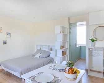 Le Haut de la Roseraie - Studio avec vue mer - Bernières-sur-Mer - Habitación