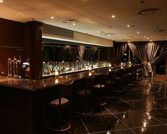 Hotel Yokohama Camelot Japan - יוקוהאמה - בר