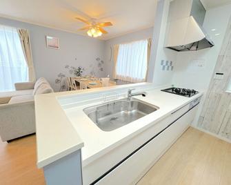 Grandioso Okinawa Villa Onna2 - Onna - Kuchyň