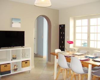 Fisherman's house near the beach and shops - Quiberon - Dining room