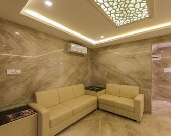 Hotel Karuna Residency - Mangalore - Lobby