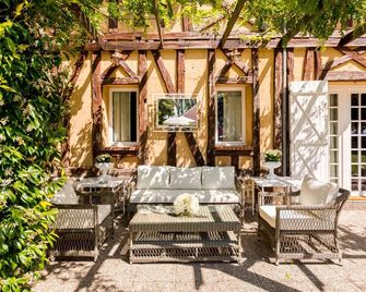 Domaine De La Boissière - Trouville-la-Haule - Patio