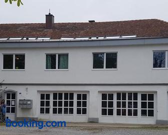 Bio Hof Moosburg - Güttingen - Gebäude