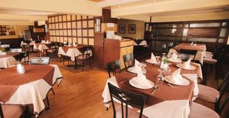 Crown Hotel - Naga City - Restaurant