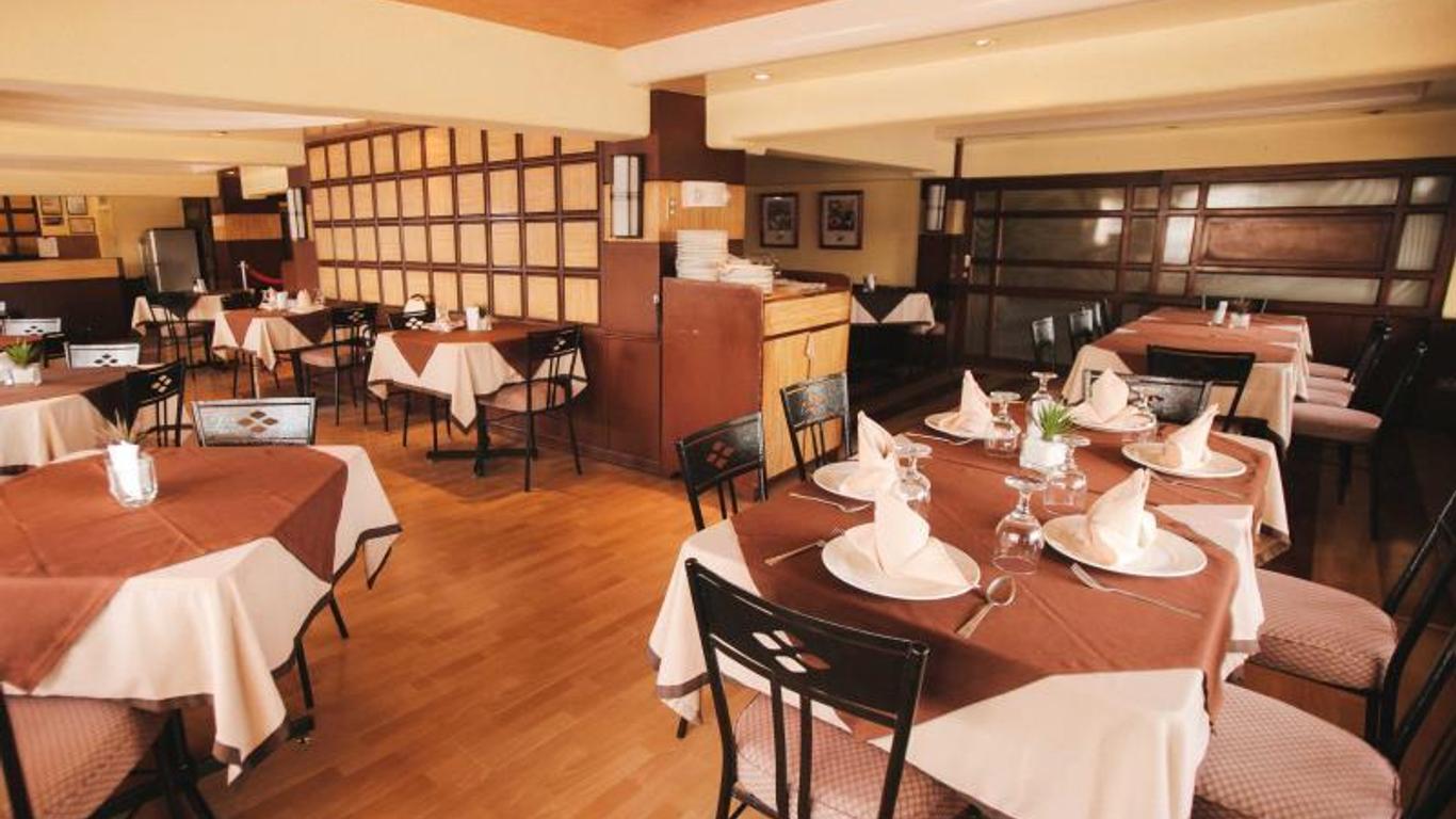 نيو كراون هوتل