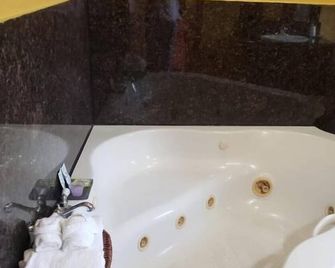 Providencia Motel - Burbank