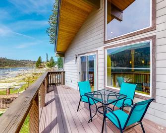 Humphreys Lakefront - Bass Lake - Balcony