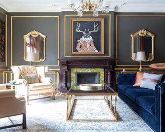 5br/4.5ba Victorian Lafayette Manor / Abodebucks - San Luis - Sala de estar