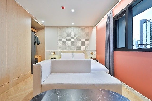 إتش أفينيو هوتل سيوميون ستيشن