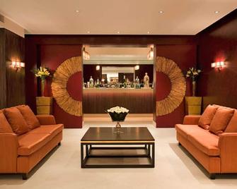 Cavendish Hotel - איסטבורן - בר