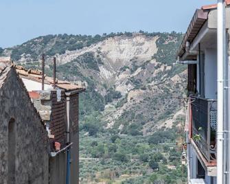 La casa dei Nonni - Camera Tripla - San Giorgio Lucano