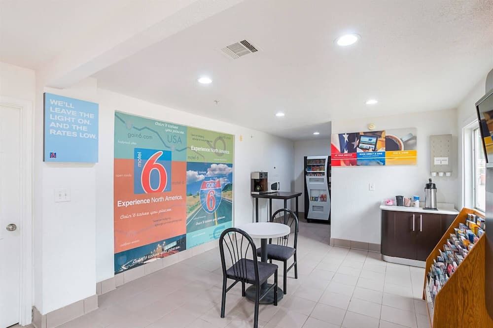 Motel 6-Grand Prairie, Tx - Near Six Flags Drive - גרנד פריירי - לובי