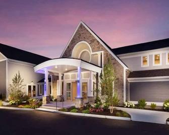 Aiden by Best Western Cape Cod - West Yarmouth - West Yarmouth - Building
