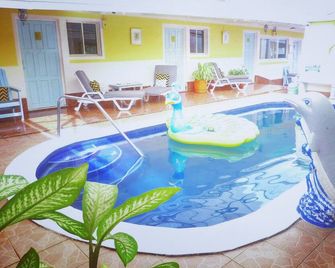 Hotel Ivania´s - Masaya - Pool