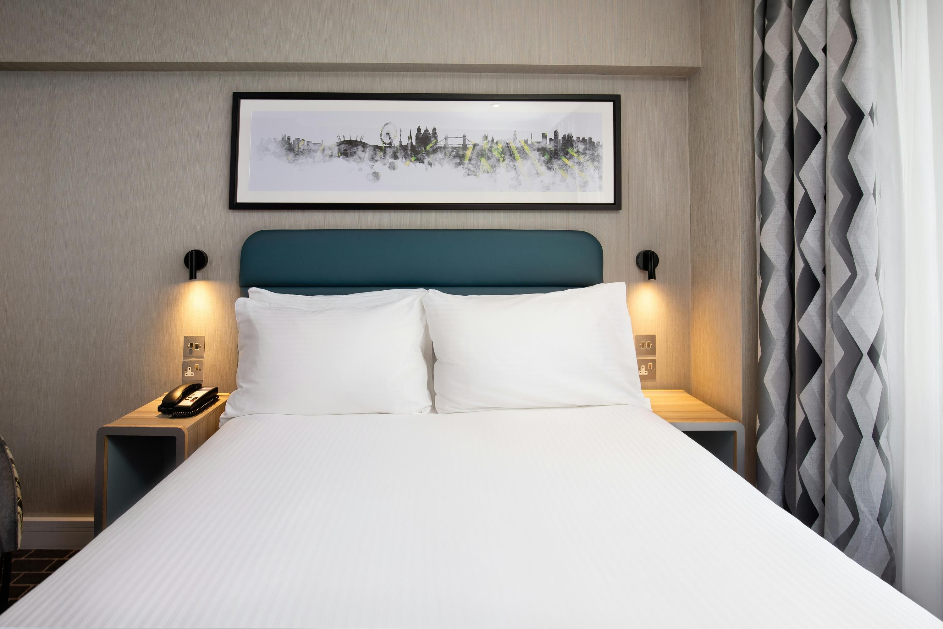 City Sleeper at Royal National Hotel