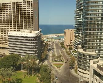 Apartment in building very quiet and well maintained - Beirut - Building