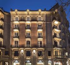 Monument Hotel