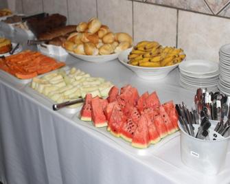 Bica Pau Hotel - Caldas Novas - Buffet