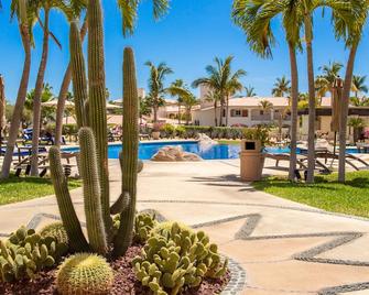 Fall Savings! Chic Beach Condo / Prime San José Hotel Zone Location. - San José del Cabo - Piscina