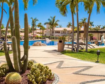 Spring Savings! Chic Beach Condo / Prime San José Hotel Zone Location. - 卡波聖盧卡 - 游泳池
