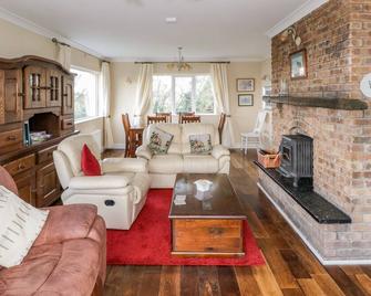 Clifftop Haven - Renvyle - Living room