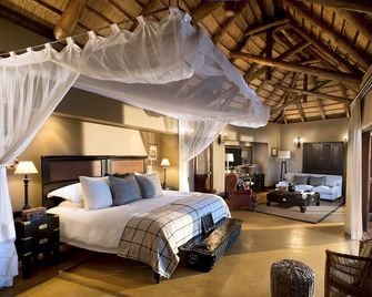 Lion Sands Tinga Lodge - Skukuza - Camera da letto