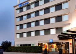 ibis budget Clermont-Ferrand Centre Montferrand - Clermont-Ferrand - Bâtiment