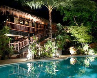 Nabulao Beach Resort - Sipalay - Piscina