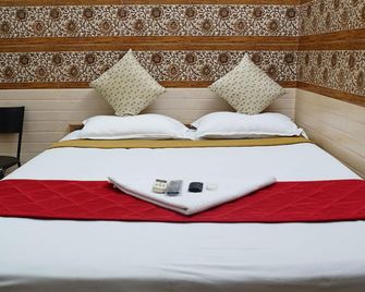 Just Guest House, Chennai Airport - Pallāvaram - Habitación