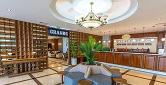 Grand Hotel Victory - Aktau - Front desk