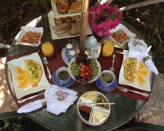 Life is Good Bed and Breakfast - Los Ángeles - Comida