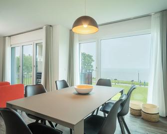 Brand New Apartment Am See - Säntis Directly By Lake Constance With Lake View, Mountain View, Balcony & Wi-Fi; Parking Available - Langenargen - Eetruimte