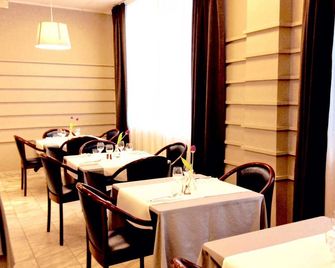 Hotel Ristorante Cervo Malpensa - Somma Lombardo - Restaurant