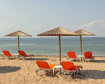 Sun Beach Hotel - Agía Triáda - Playa