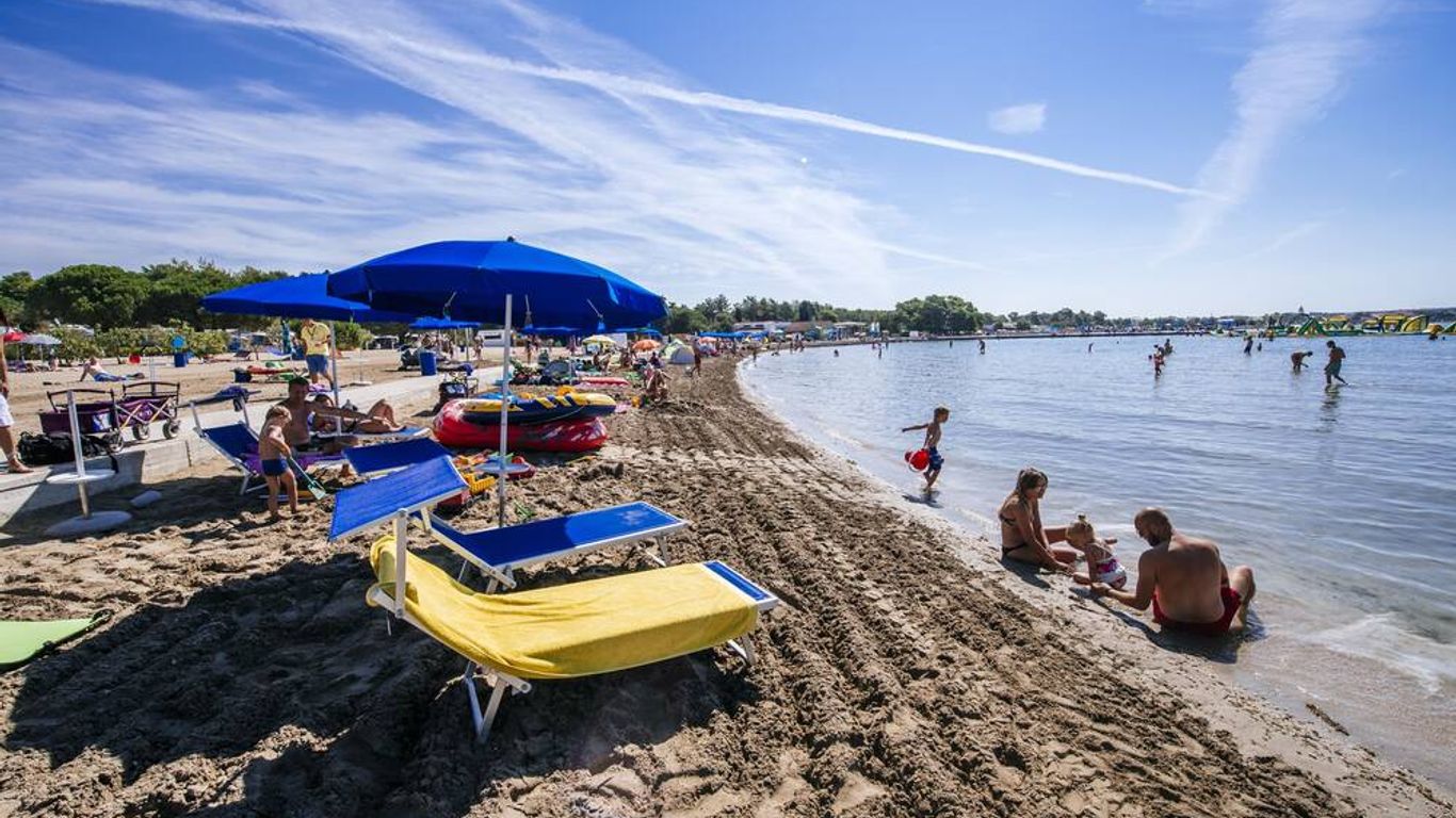 Zaton Holiday Resort Camping Homes