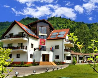 Zan Hotel - Voineasa - Building