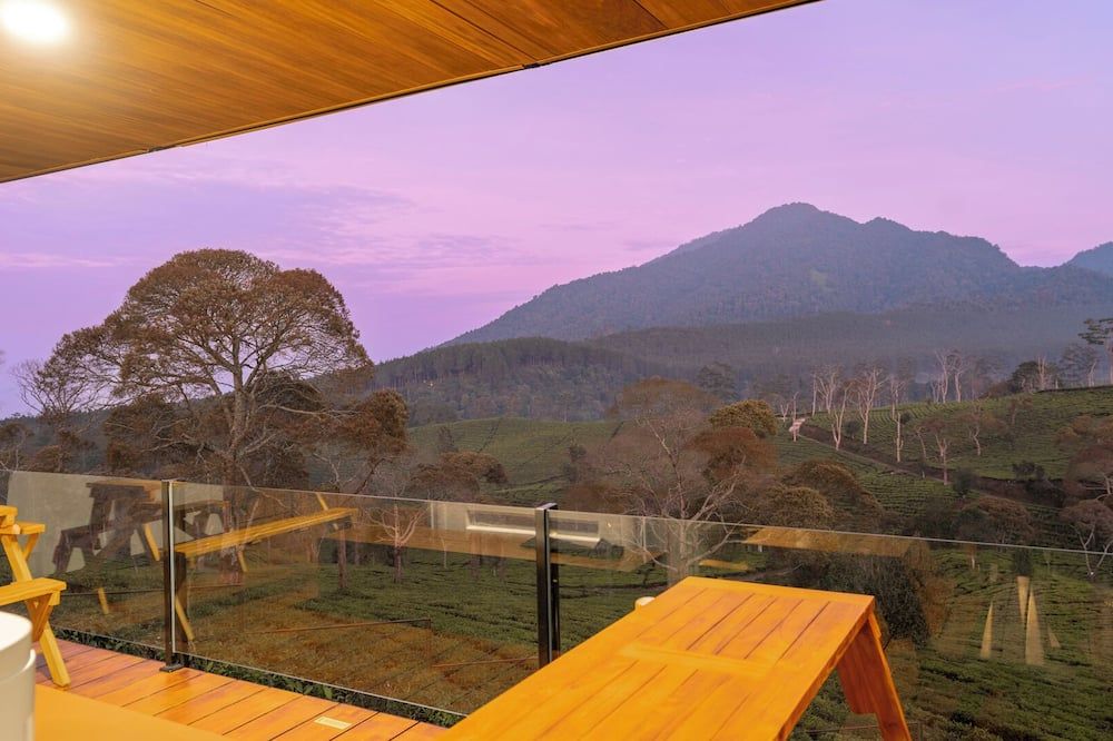 Bobocabin Sukawana, Bandung - באנדונג - מרפסת
