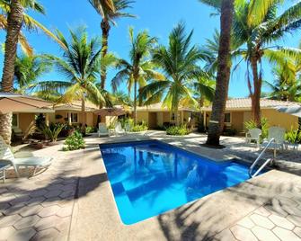Coco Cabañas and Casitas Vacation Rentals - Loreto - Pool