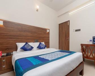 Athithi Inn Corporate Stay - Coimbatore - Schlafzimmer