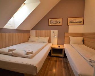 Stay Express - Vilnius - Bedroom