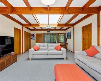 Garden House - Opotiki - Sala de estar