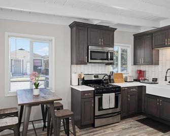 Astonishing Harbor 1b1b Themed House - Long Beach - Cuisine