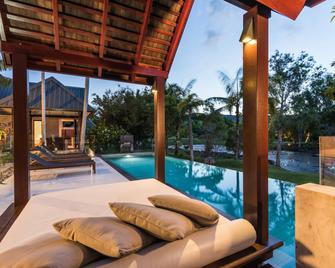 Niramaya Villas and Spa - Port Douglas - Pool