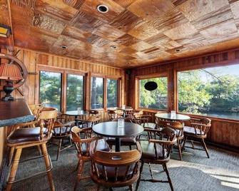 Chanticleer Inn - Eagle River - Restaurant