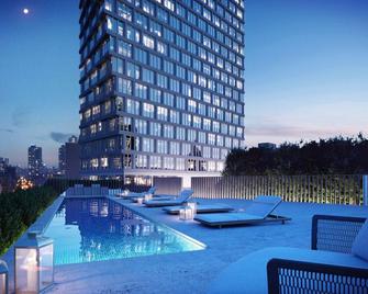 Bright Clinton Hill 3BR w/ W/D, Gym & Pool, nr BAM, by Blueground - Brooklyn - Piscina