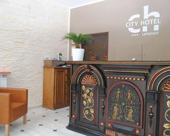 Hotel City Lippstadt - Lippstadt - Rezeption