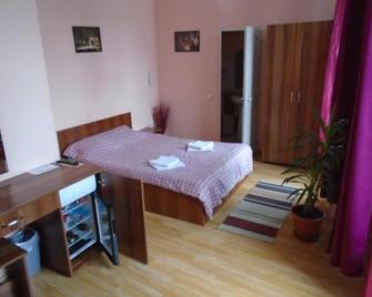 Pension Old City - براسوف - غرفة نوم